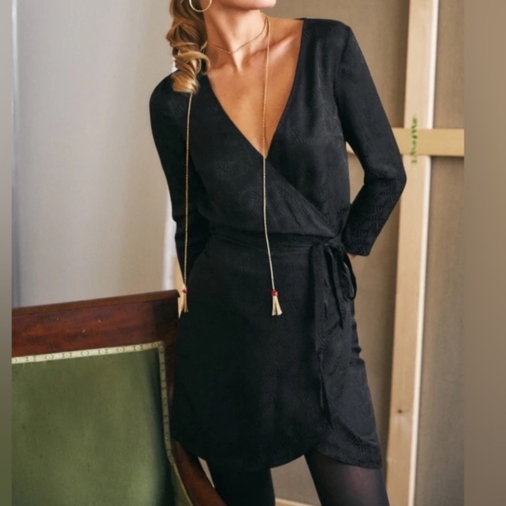 Sezane Eve Robe silk wrap Dress black